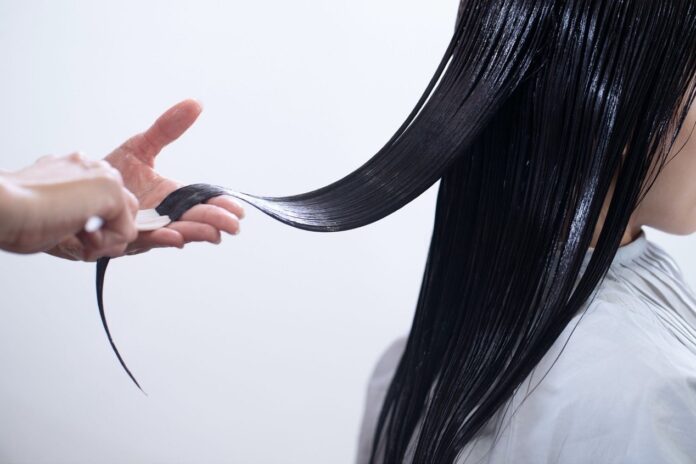 5-paso Tratamiento acondicionador profundo japonés para calmar y eliminar el frizz del cabello en Tokio