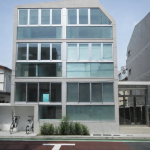 {{ $property->title }}のサムネイル
